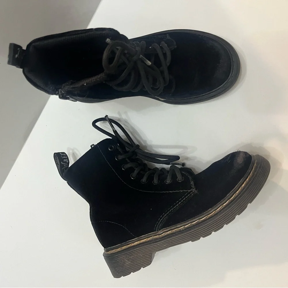 Doc Martens Junior‎ 1460 Black Velvet Boot size 13